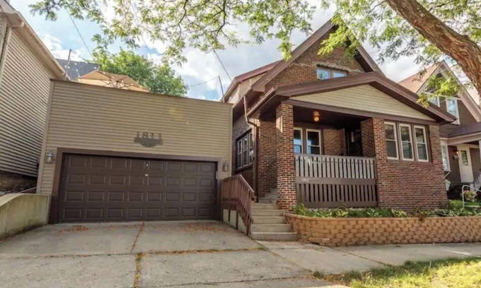 Lower East Side House | Downtown home w/rooftop patio - walk everywhere!