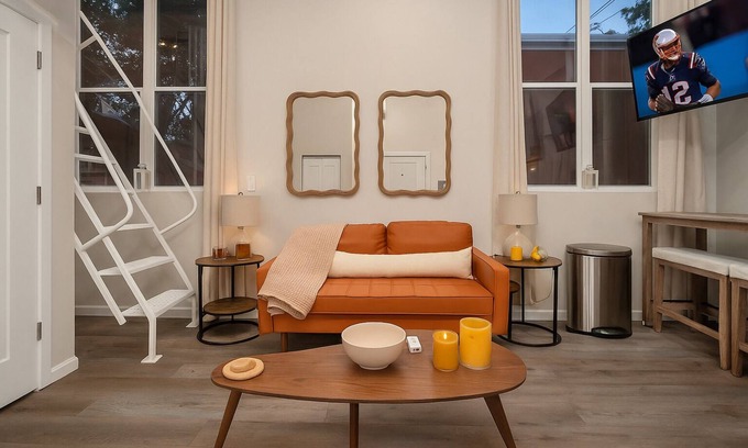Downtown Apartment | Downtown Loft|1BR|NearYale University|Free Parking