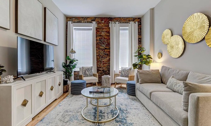 Wilmington Historic District Apartment | Downtown Luxury Loft