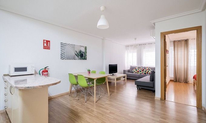 El Pilar Apartment | Downtown Madrid North Barrio del Pilar. Tempory