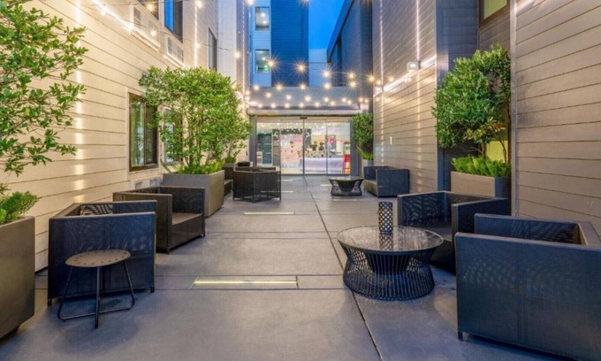 Heritage District House | Downtown near restaurants and shops with weekly live music!