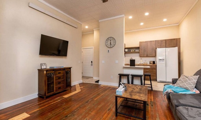 Spearfish Apartment | Downtown Spearfish Loft West