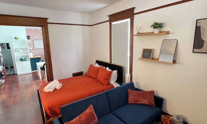 Central Colorado Springs Apartment | Downtown Studio- Close to CC