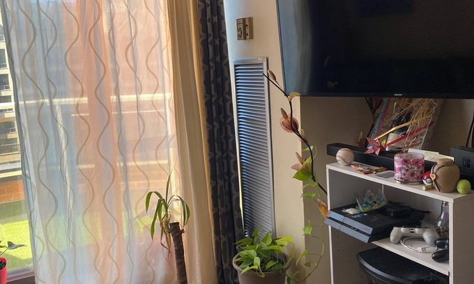 St. Lawrence Apartment | Downtown Toronto get cozy and enjoy a nice neighborhood, easy access to transit