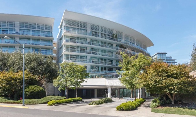 Victoria Condo | Downtown Victoria Seaside Retreat