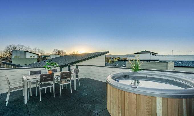 Old Town North House | Downtown Views Deluxe Guesthouse + Rooftop Spa!