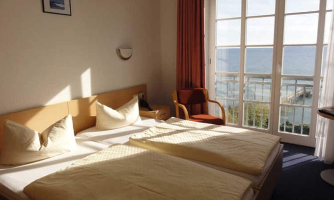 Sassnitz Hotel | DR 09 Standard with sea view - Hotel garni Meeresgruß ***
