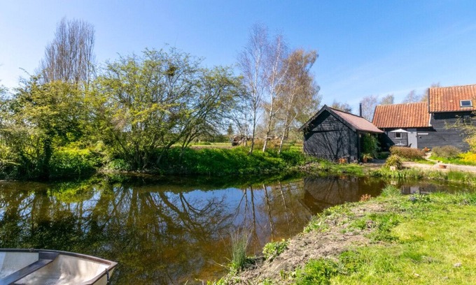 Rumburgh House | Dragonfly - Two Bedroom House, Sleeps 4