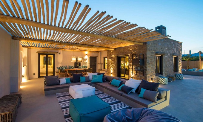 Paros Villa | Dream 4-bedroom villa in Paros with beach access + jacuzzi & huge outdoor area