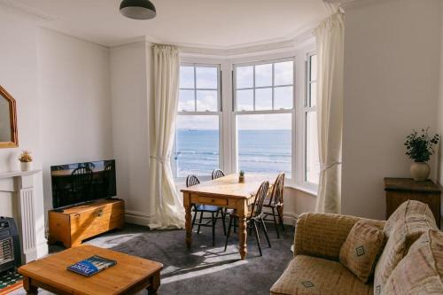 Weymouth Apartment | Dream Beach View