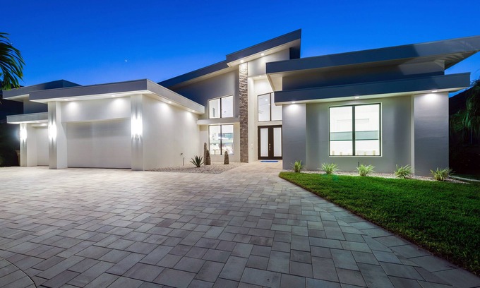 Pelican Villa | Dream Vill -New construction -Top location at natural preserve-direct Gulf acces