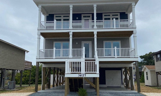 Oak Island House | DreamWaver - Beautiful new home w/pool steps from the beach!