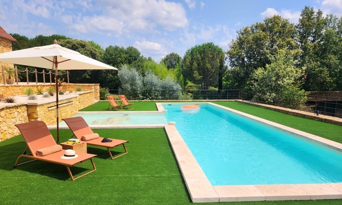 Castelnaud-la-Chapelle House | Dreamy 2BD Dordogne hideaway. Heated pool and views. 4 star classified.
