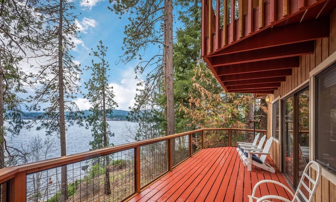 Post Falls Cabin | Dreamy Fully Renovated Lake House