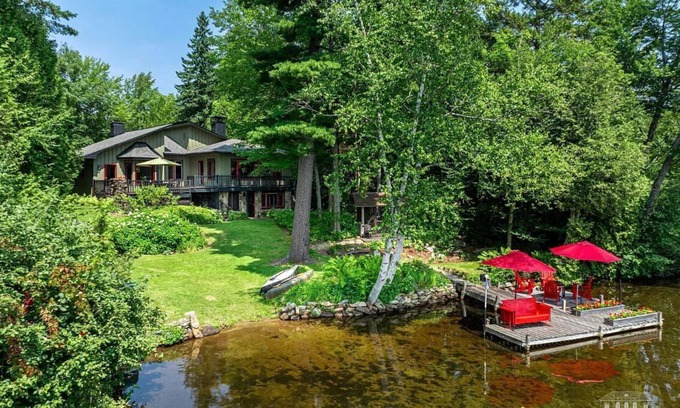 Lake Placid House | Dreamy Mirror Lake house retreat 5-Bedroom. 5 min walk to village