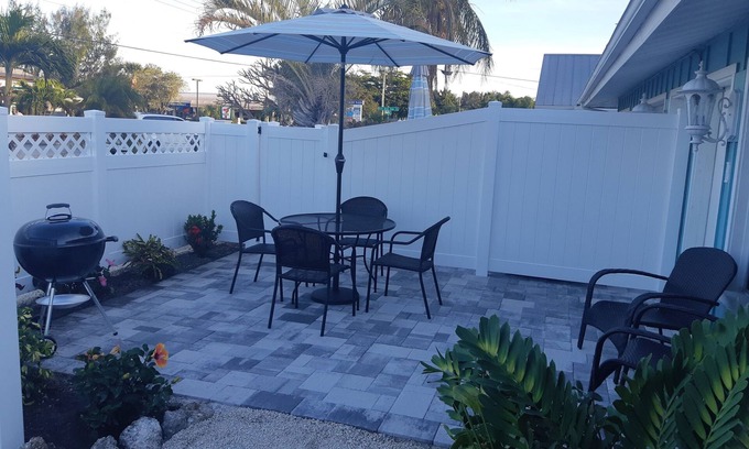 Siesta Key Villa | Drift Inn B, Heated Pool, Beach and Amenities, 2-3 min walk