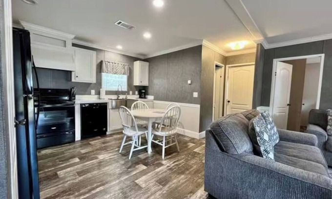 Beaufort House | Driftwood Dunes - Sleeps 6
