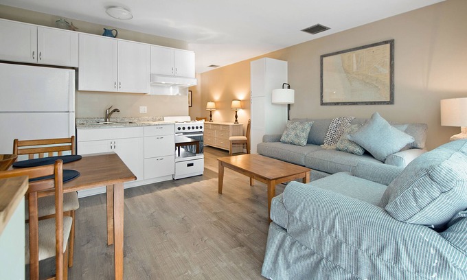 Isles of Capri Condo | Driftwood Landing 2- Isles of Capri Vacation Resort.