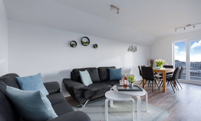 Olpenitz Apartment | Driftwood- near the Baltic Sea, harbor view in 2nd row, bathtub, fireplace