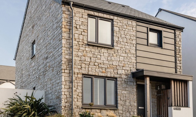 Crantock House | DRIFTWOOD, pet friendly, character holiday cottage in Crantock