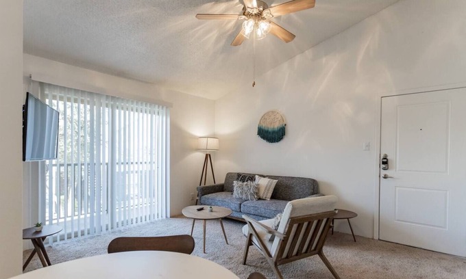 Midland Apartment | DT Midland 1BD next to Scharbauer Sports Complex