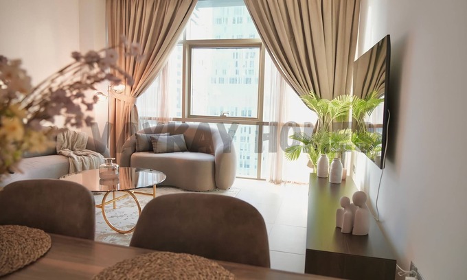 Za'abeel 2 Apartment | Dubai, 2bedroom, DIFC, rooftop pool, luxury, stylish, homey