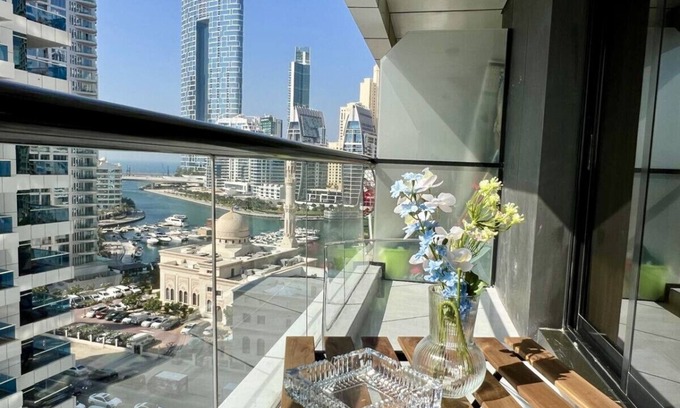 Jumeirah Lake Towers Apartment | Dubai Marina 1BR | Near Metro | Balcony & Pool