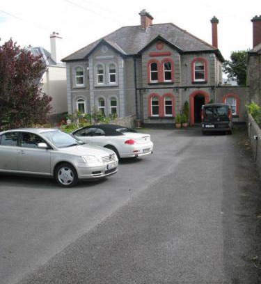 Claddagh Bed & Breakfast | Dun Aoibhinn Guest Accommodation