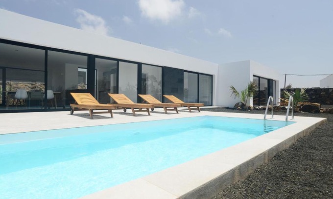 Lajares Villa | Duna Colorada