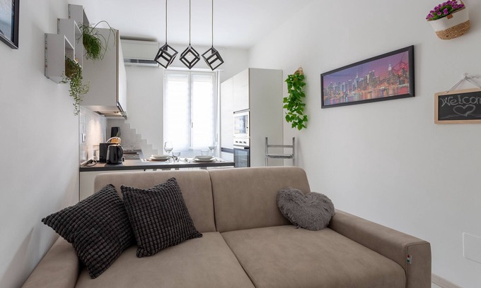 Dergano Apartment | [Duomo 15 Minutes] Suite with Netflix at AfforiM3