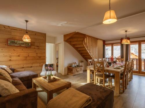 Valloire Apartment | Duplex 5 pièces, 10 pers, balcon, près télécabine, animaux admis, parking dispo, Valloire - FR-1-263-210