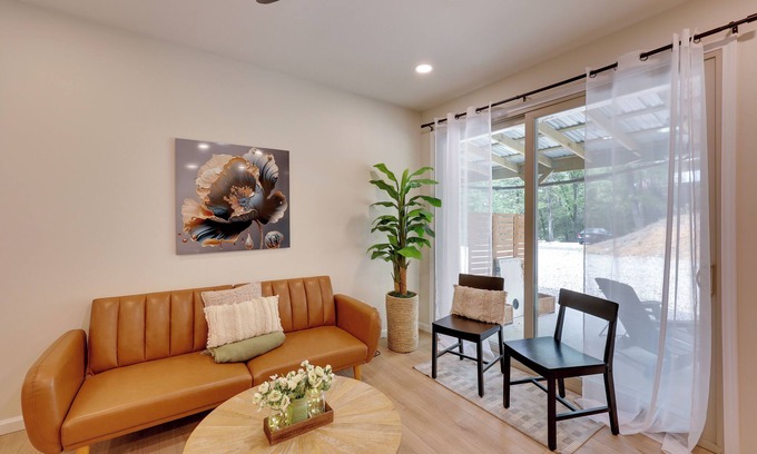 Jessieville House | Duplex w/Furnished Patio Near Lake Ouachita!