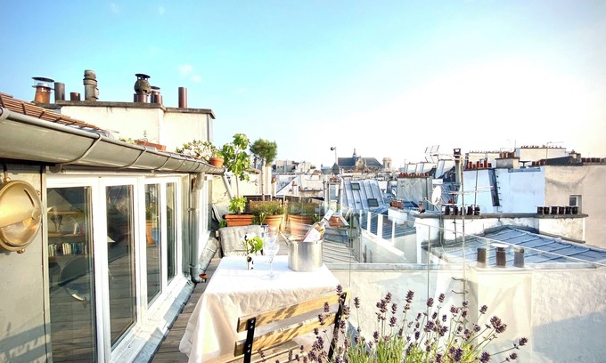 Quartier du Mail Apartment | Duplex With Terrasse and vue on the Eiffel Tower