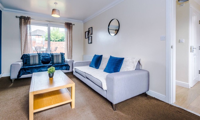 Chorley House | Durham House, Fab 4 bed Townhouse in Buckshaw Village, Chorley with FREE parking & WiFi
