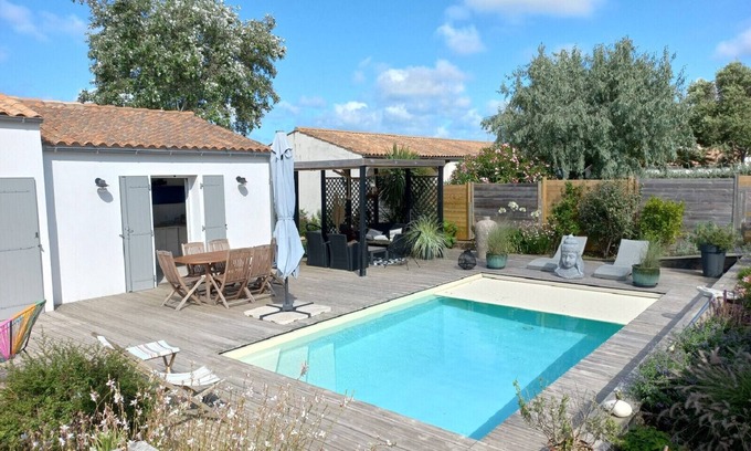 Saint-Denis-d'Oleron Ski Chalet | E Villa Clara, 600m de la mer, piscine