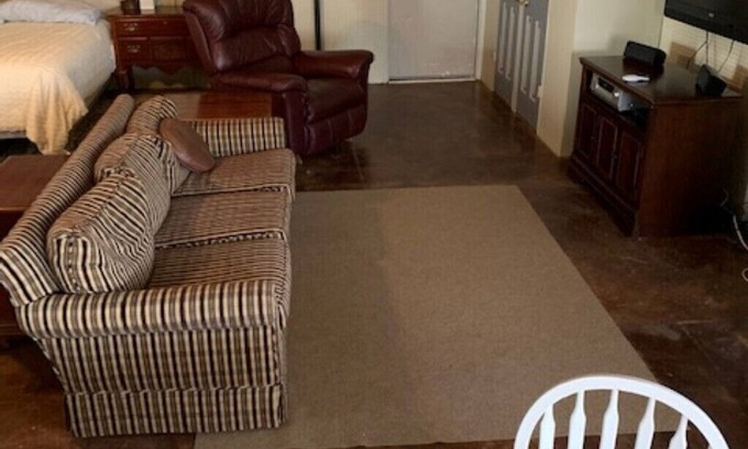 Mayes County Apartment | Eagle's View Cabin on the Grand River