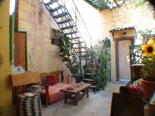 Old Town Apartment | Earini Rooms And Apartments