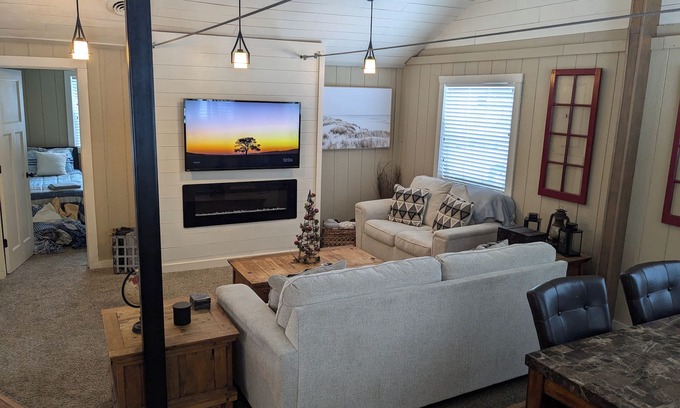 East Tawas House | East Tawas Cabin, quiet, private beach. Perfect!