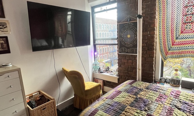 East Village Apartment | East Village Cozy 1 Bedroom In Shared 3 Bedroom Prime Location