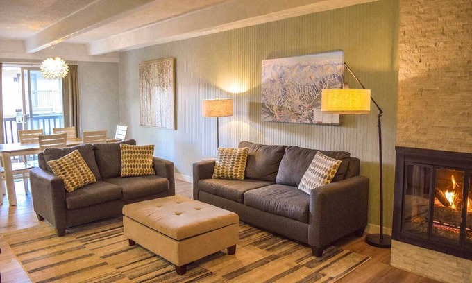 Warrior's Mark Condo | Easy access to slopes & downtown Breck. Pool + hot tub. Family friendly.