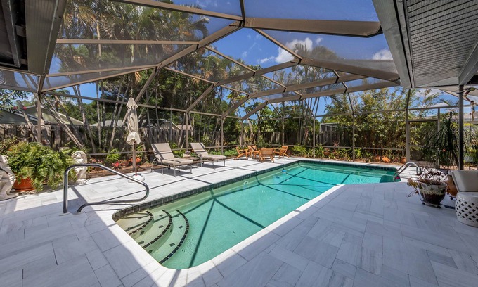 Gulf Gate Estates House | Easy Living Incredible Location Perfect for getting a feel of area