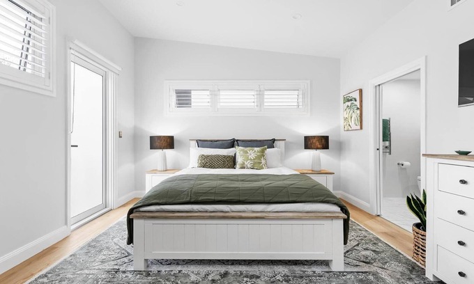 Ettalong Beach House | EASY STROLL @ ETTALONG BEACH
