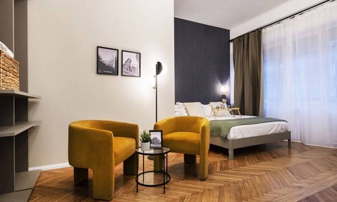 Central Station Apartment | Easylife - Refined Studio with Jacuzzi in Central