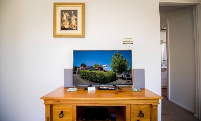 Katoomba Villa | Echo Point Village - 2 Bedroom Villa - Queen