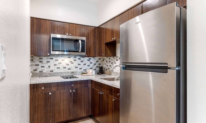Barker Hotel | Econo Lodge Houston Northwest - Cypress