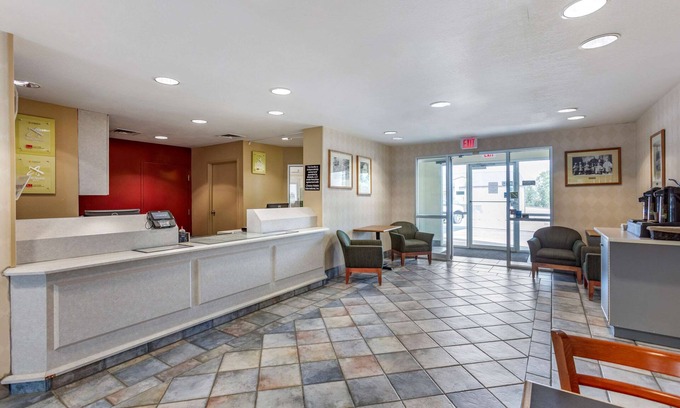 Belle Fourche Hotel | Econo Lodge