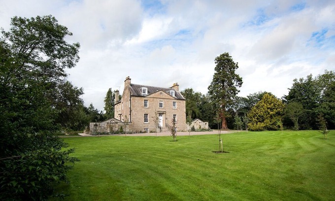 Kelso House | EDENSIDE HOUSE - sleeps 12, a wonderfully elegant Georgian townhouse in Kelso