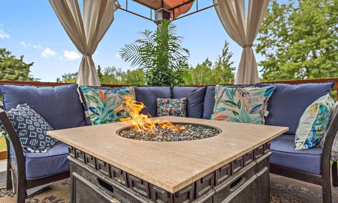 Old Seward - Oceanview House | Edge of the inlet in Anchorage