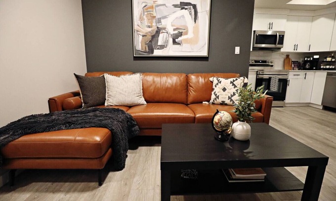 West Edmonton Apartment | Edgemont Getaway Suite | King Bed | Private Entry