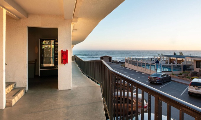 Downtown Hotel | Edgewater Inn And Suites